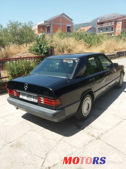 1993' Mercedes-Benz 190 D photo #4