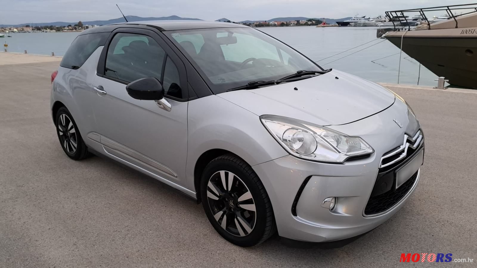 2015' Citroen DS3 1,2 Vti photo #1