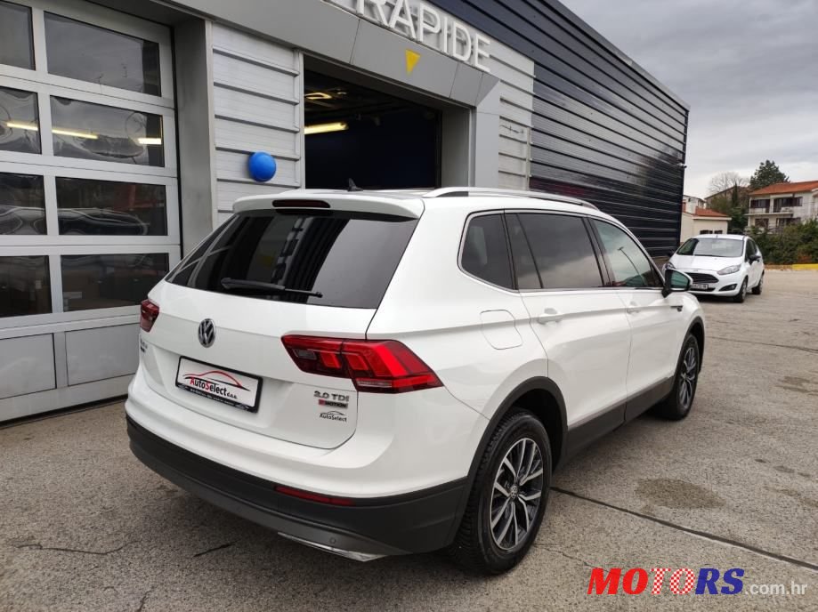 2019' Volkswagen Tiguan Allspace photo #4