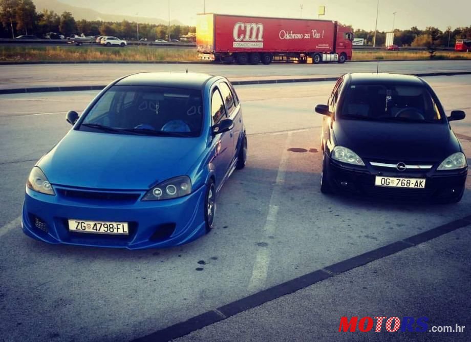 2002' Opel Corsa 2.0 16V photo #5