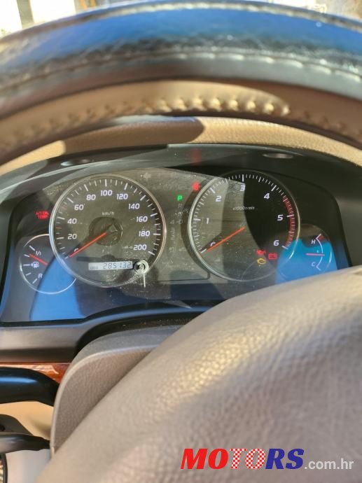 2006' Toyota Land Cruiser photo #4