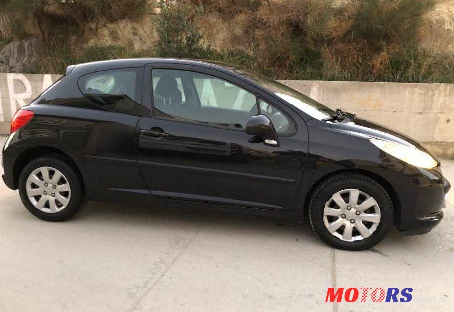 2006' Peugeot 207 1,4 16V photo #2