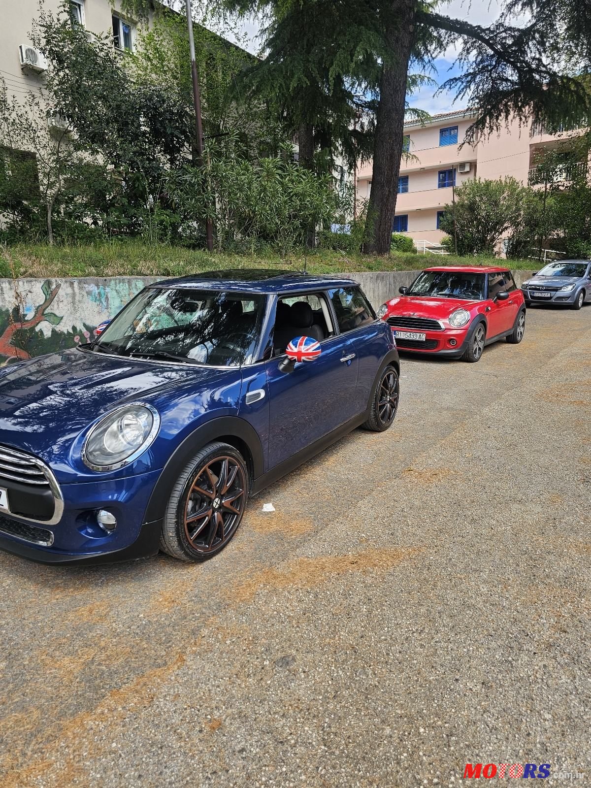 2015' MINI Cooper Cooper D photo #1