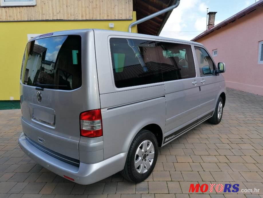 2008' Volkswagen Multivan 2,5 Tdi photo #4