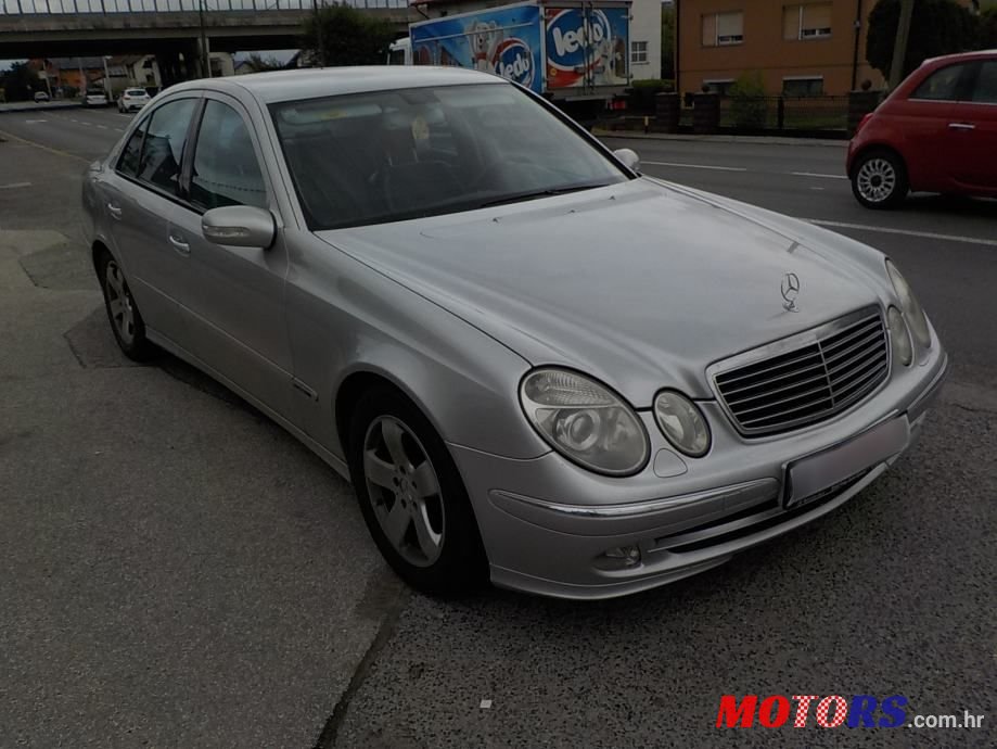 2002' Mercedes-Benz E-Klasa photo #2
